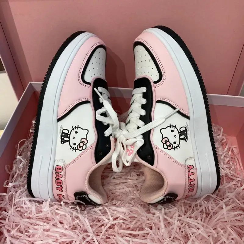Niedliche Sneaker Hello Kitty Damen Sportschuhe Leder-Boardschuhe Anime Kt Druck Sneakers Cartoon Mode Kawaii Freizeitschuhe