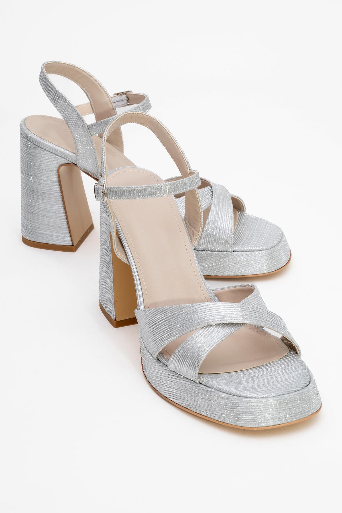Yvonne Plateau-Sandalen US 39
