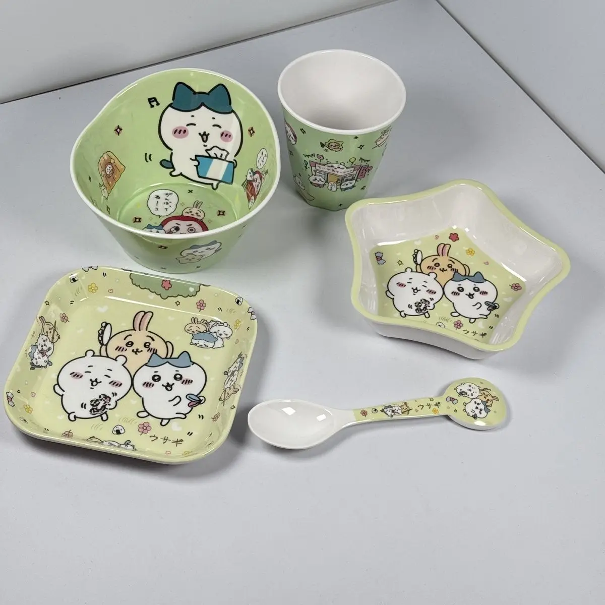 Yiji Melamin-Geschirrset für Kinder: Schüssel, Teller, Tasse, Löffel – Usagi Hachiware Kawaii Cartoon Studenten-Geschirr, verbrühungssicher, Geschenk Image