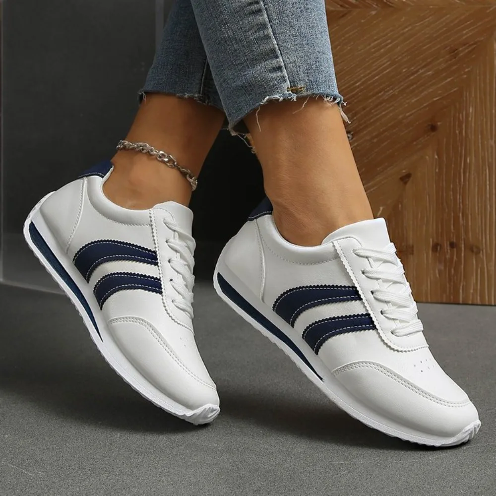 Lässige, leichte, atmungsaktive Sportschuhe für Damen, Frühling und Herbst, All-Match-Laufschuhe, rutschfeste Zapatos De Mujer Tenis Jeans