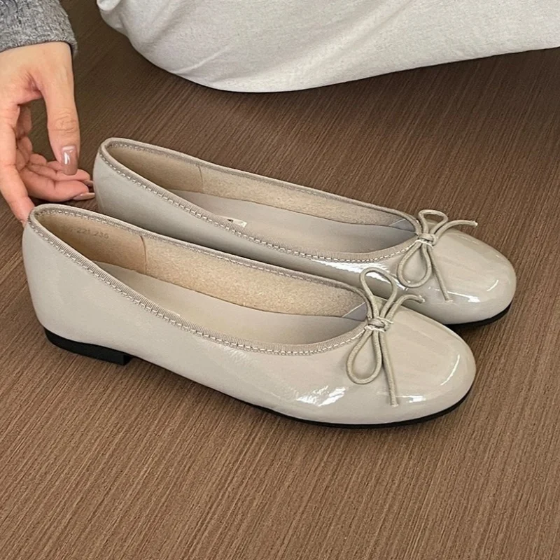 *Frühling-Herbst Elegante und bequeme rutschfeste Freizeitschuhe für Damen, modische neue einfarbige, sexy flache Schuhe mit runder Schleife