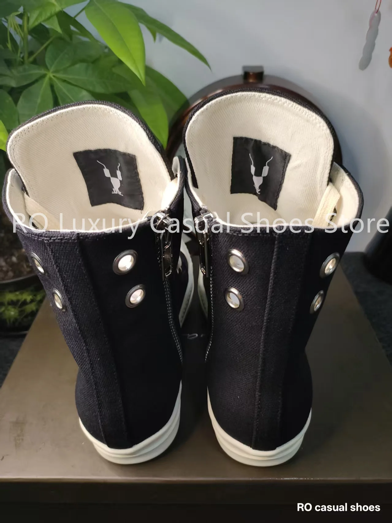 Marken-Herrenschuh Casual High-Top Damen-Sneaker Hochwertige Schwarze Knöchelstiefel Designer-Canvas-Reißverschluss Metall-Loch-Design Luxus-Schnürsenkel Flache Schuhe