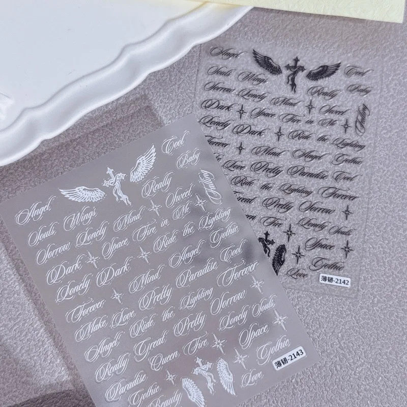 2 Stück schwarz-weiße Nagelaufkleber mit gotischen Buchstaben, Engelsflügel, gemischte Designs, Y2K-Nagelkunst-Aufkleber, selbstklebende DIY-Dekorationen Image