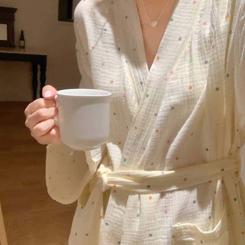 Einfacher, frischer Bademantel mit Polka-Dot-Print, Nachthemd-Pyjama für Damen, neue Aprikosenfarbe, langärmliger Homewear-Bademantel für Frühling und Herbst Image