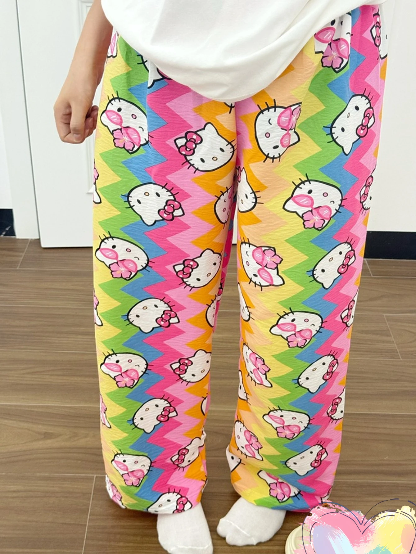 Kinder, Erwachsene, Regenbogen-Wellenmuster, Sanrio Kitty Cat, verspielter 3D-Druck, tägliches Pendeln, Reisen, vielseitige Hosen Image