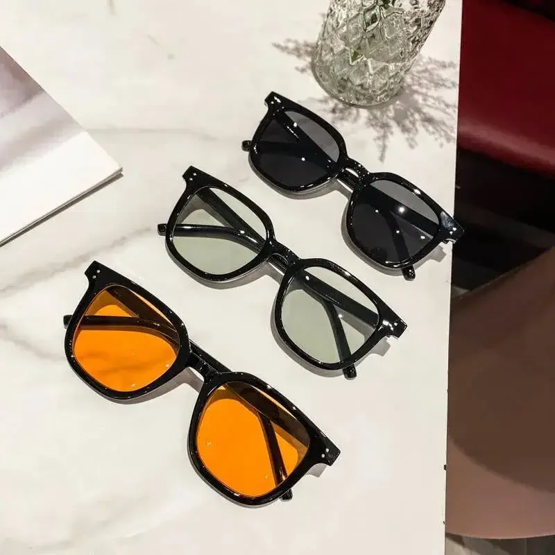 Fashion Square Sonnenbrille Frauen Klar Ozean Objektiv Shades UV400 Männer Retro Nieten Dekoration Orange Rosa Sonnenbrille Gafas De Sol Image