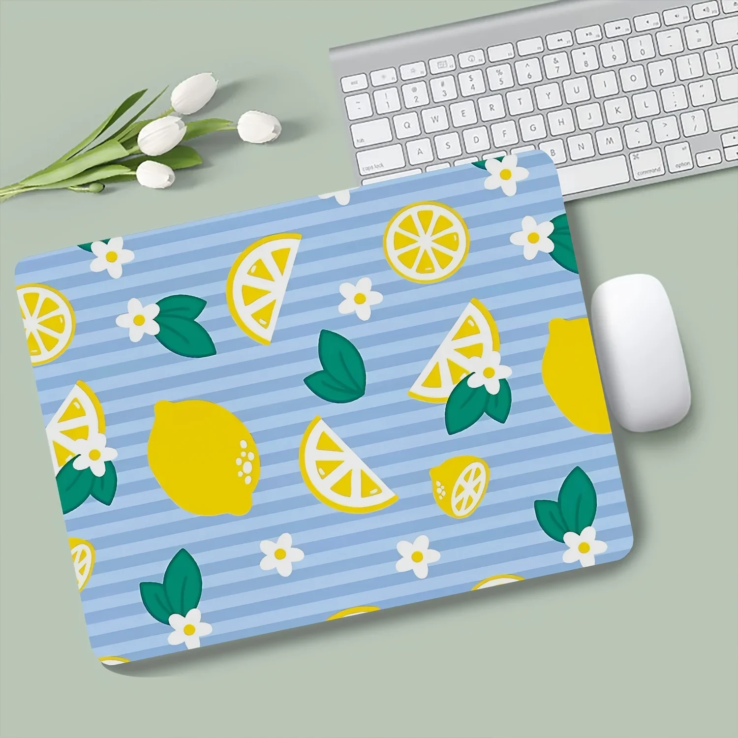 Mini Anime Niedliches Zitronen-Blau Gestreiftes Muster Mauspad, Rutschfeste Gummiunterseite, Hochauflösender Druck, Retro-Stil, Größe M 210x25