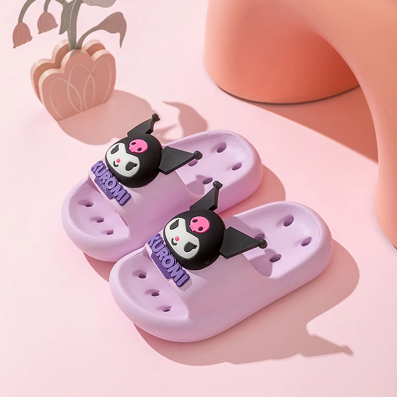 Stylische Hello Kitty Hausschuhe, rutschfeste Plateau-Sandalen, Strandschuhe, geschlossene Mesh-Schuhe, geeignet für Zuhause und Reisen.
