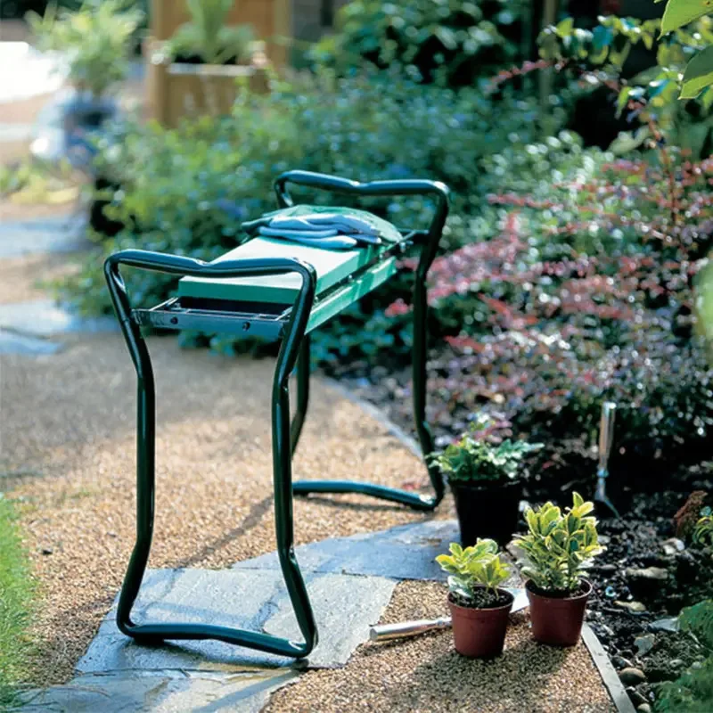 Tabouret de jardin pliable avec grand sac de rangement en tissu Oxford vert robuste, ensemble de jardinage 2-en-1, sac à outils portable résistant à l'usure, banc de jardinage pour la plantation, le