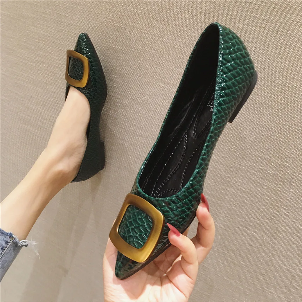 Flache Schuhe Frauen Schlangenspitzschuh Frauen Wohnungen Große Größe 44 45 46 Zapatillas Mujer Frühling Sommer Casual Schuhe Kleine Größe 32 33