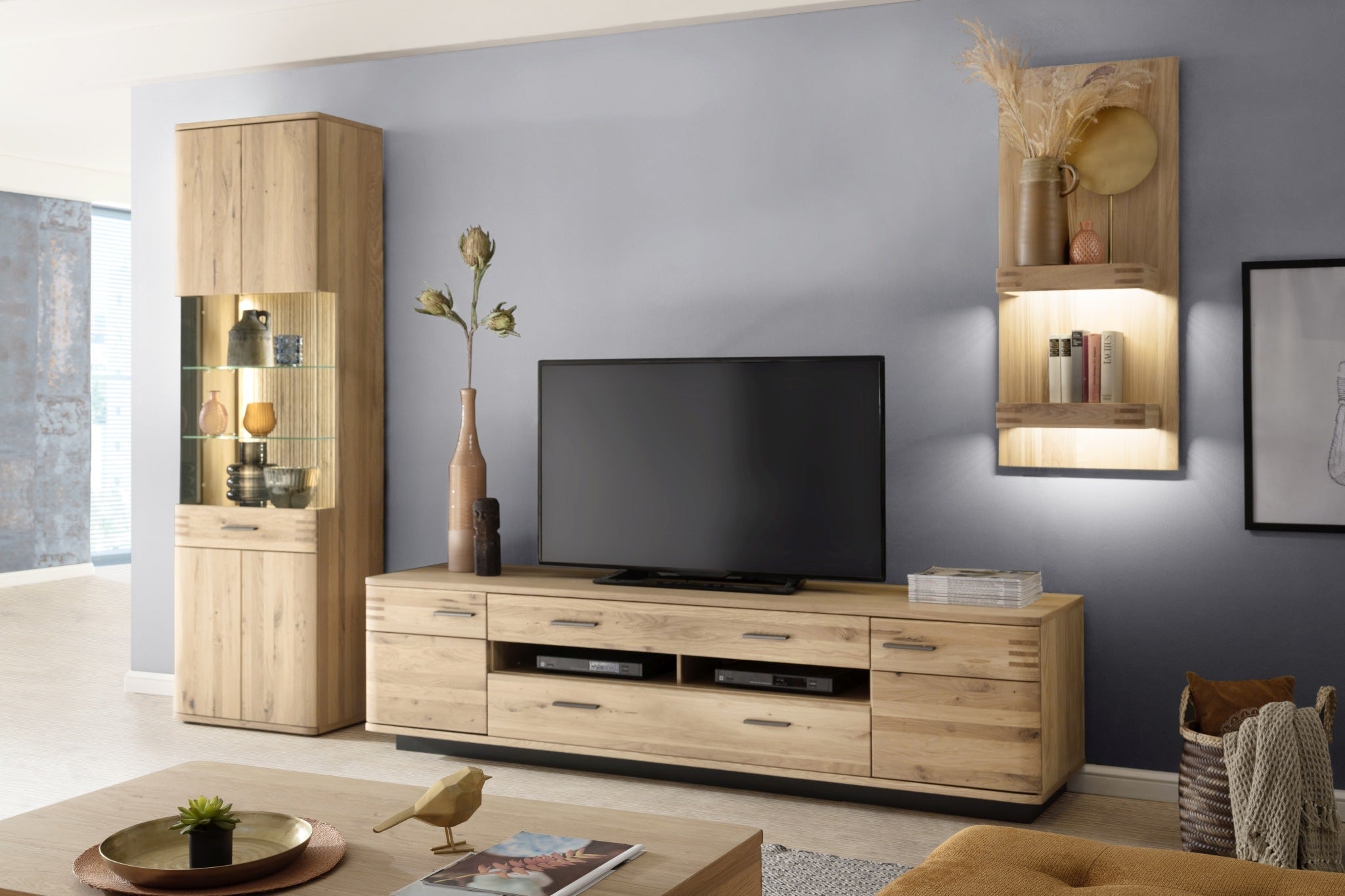TV-Wohnwand Nr. 1 Eiche bianco teilmassiv 300 cm Sevilla