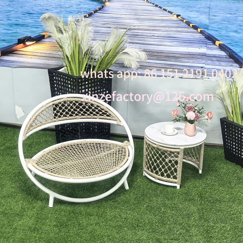 Anpassbarer, kreativer, moderner Outdoor-Balkon-Rattan-Sofa, Freizeit-Rattan-Stuhl, Garten, Innenhof, Outdoor-Couchtisch aus geflochtenem Seil