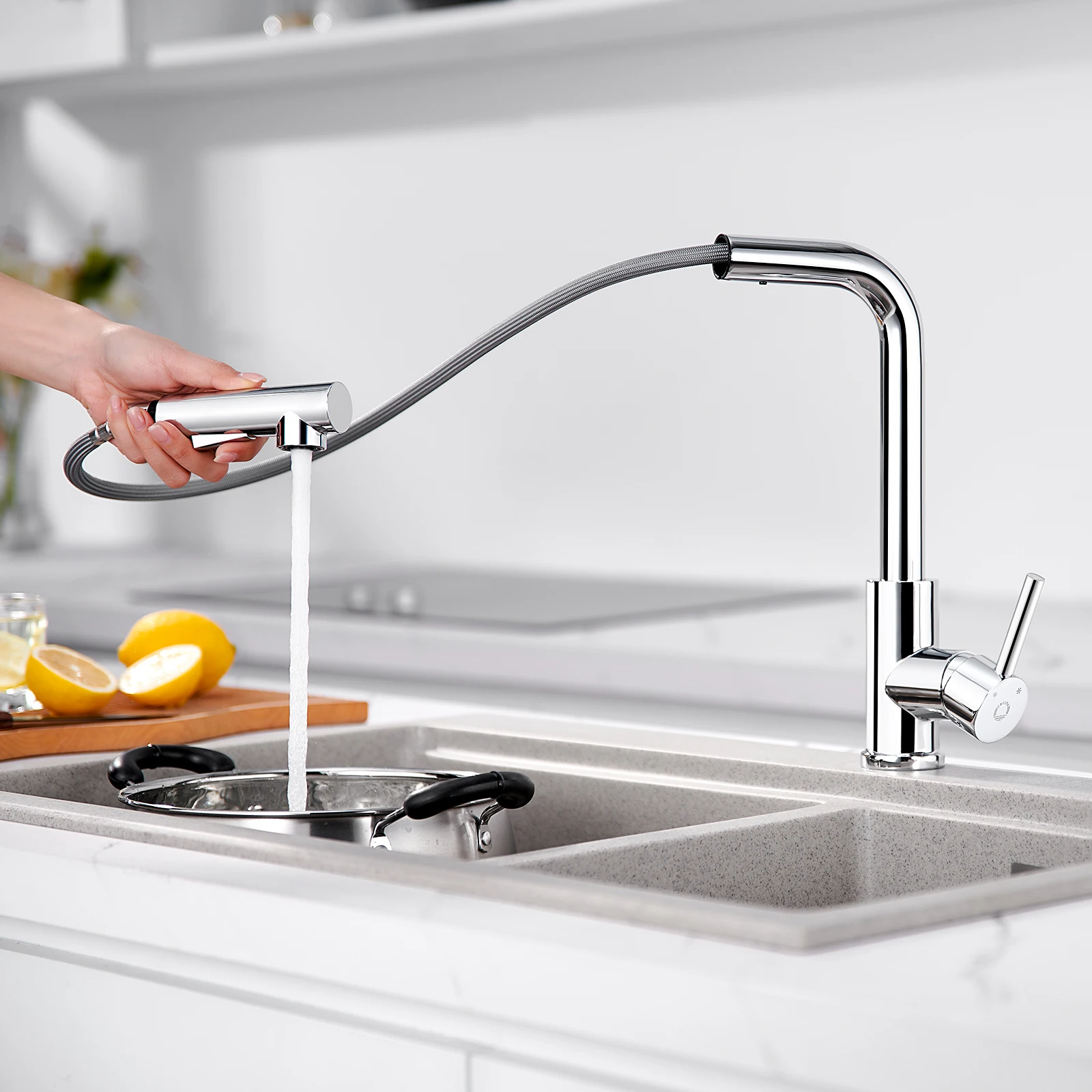 Küchenarmatur Chrom, L-Form Herausziehbar Wasserhahn Küche 360° Drehbar, 2 Strahlarten Kalt Warmwasser Edelstahl 304, G3/8 DVGW Einhandmischer, Spültischarmatur Einfache Montage