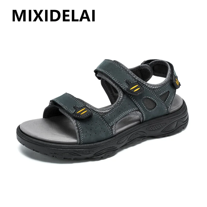 Neue Herren Sandalen Sommer Echtes Leder Sandalen Männer Outdoor Casual Leichte Strand Sandalen Mode Männer Schuhe Große Größe 38-46
