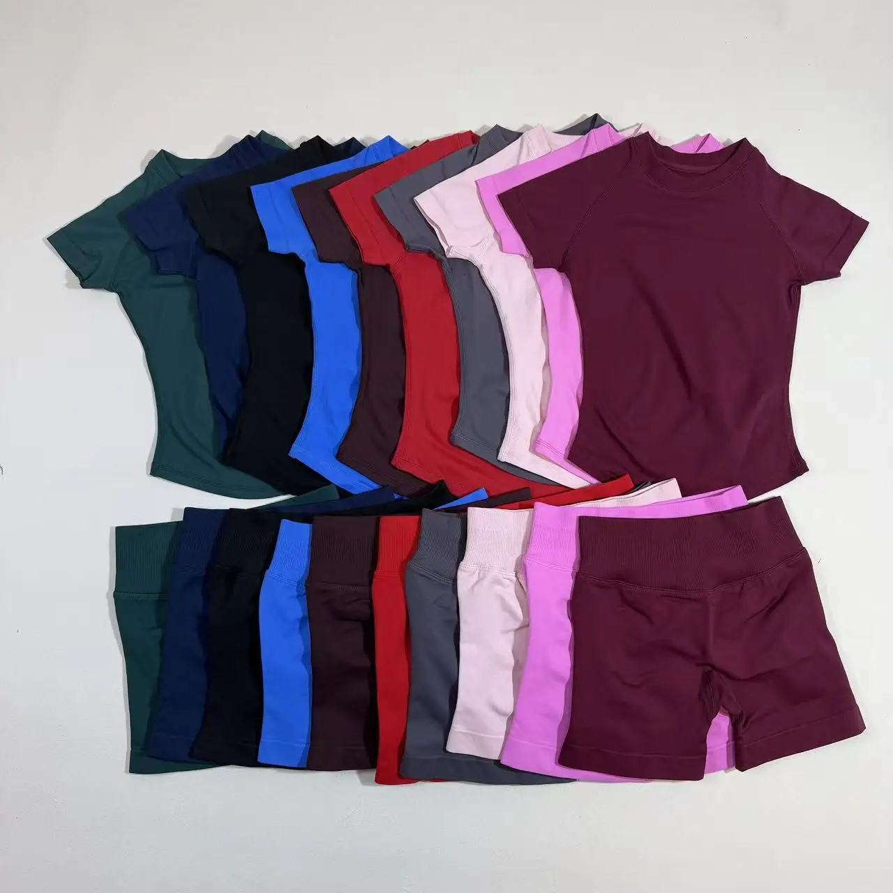 Ensemble de sport DFY 2 pièces, haut de yoga sans couture à manches courtes, ensemble de shorts de fitness, shorts de sport pour femmes, tenue de sport pour la course à pied et la salle de sport