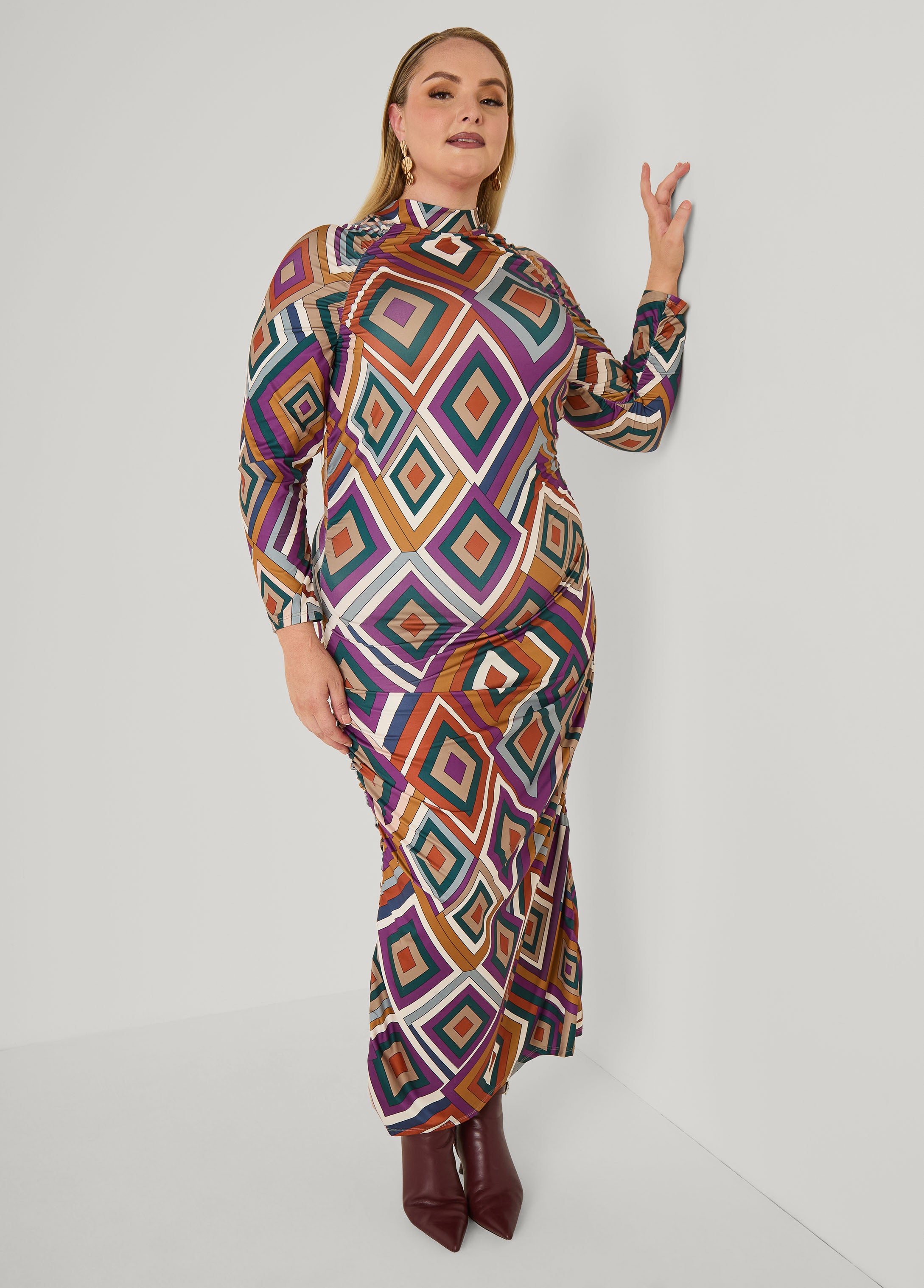 Plus Size Ruched Diamond Print Bodycon Dress