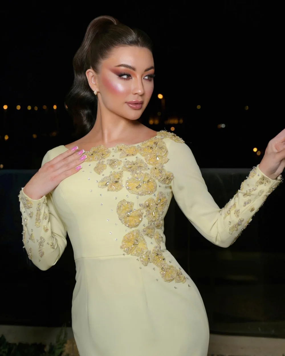 Customized Elegant Jersey Handmade Flower Rhinestone A-Line Evening Dresses Classic O-Neck Long Sleeves Floor Lenght Prom Dress