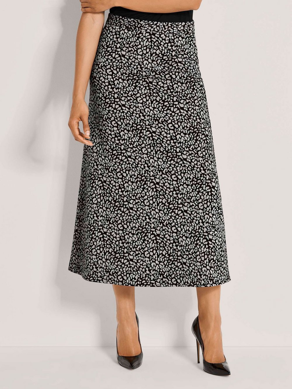 Madeleine Langer Rock Damen schwarz, 48
