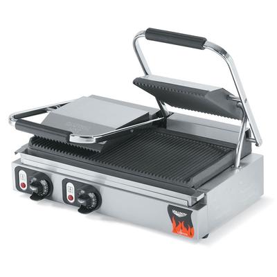 Vollrath 220V 21"x9" Dual Grooved Top & Bottom Panini Sandwich Grill (40795)
