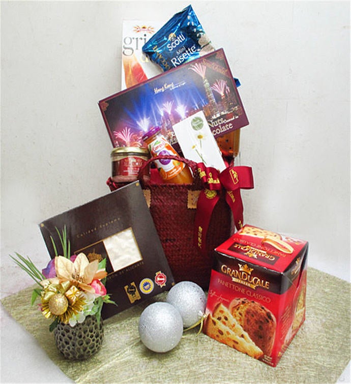 1-800-Flowers Seasonal Gift Delivery Cheery Christmas | Happiness Delivered To Their Door