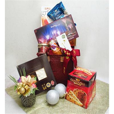 1-800-Flowers Seasonal Gift Delivery Cheery Christmas | Happiness Delivered To Their Door