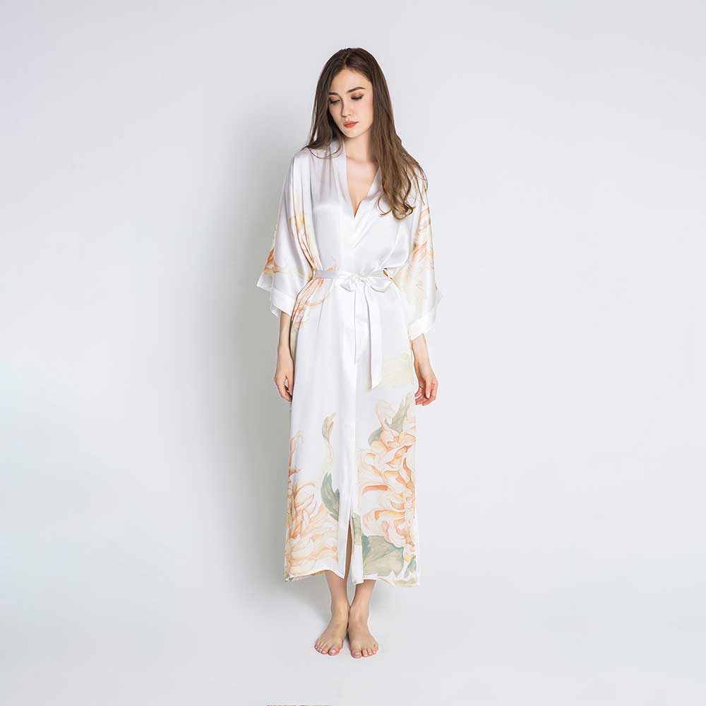 KIM+ONO Kimono Robe | Silk Kiku Long Kimono Robe | Silk | White | Long