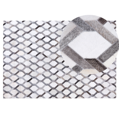 Teppich Grau 140 x 200 cm aus Leder mit raffiniertem Rautenmuster GeometrischRechteckig Modern