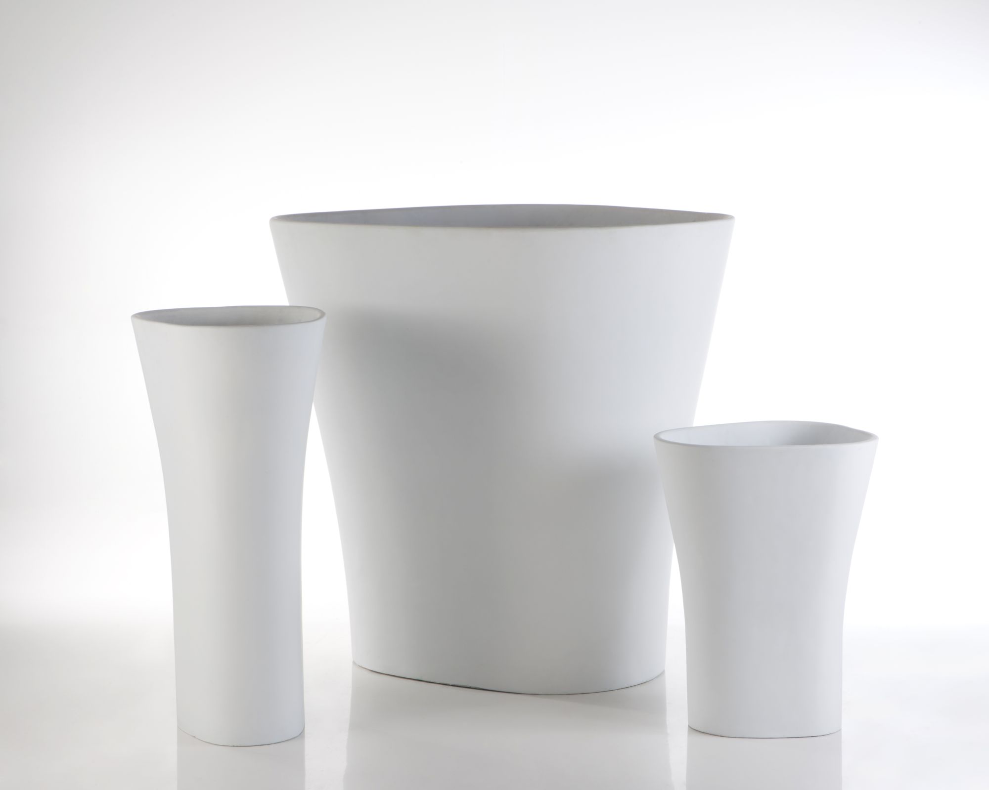 Vondom »BONES« Outdoor Pflanzengefäss S / Lackiert Hochglanz / Navy / B 44 x H 70 x T 52 cm Image