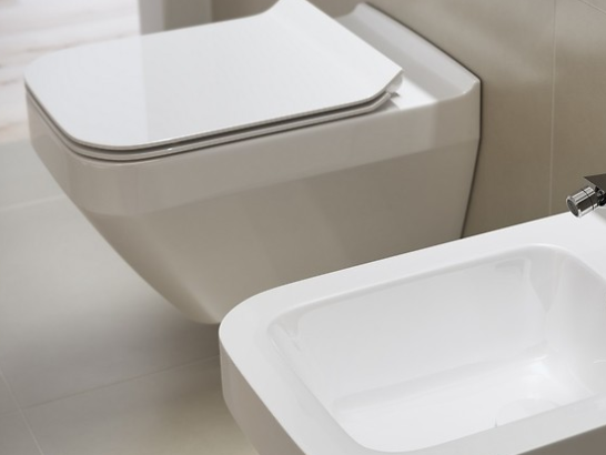 Neuesbad Serie 300 Wand-Tiefspül-WC spülrandlos (rimless), weiss mit Beschichtung, B:350, T:520mm 1K114-0161 Image